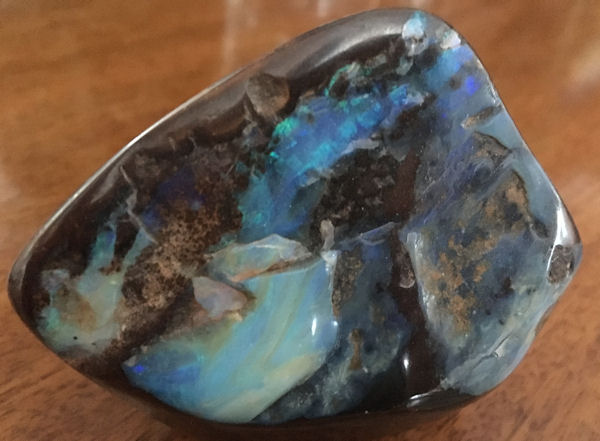 Boulder opal